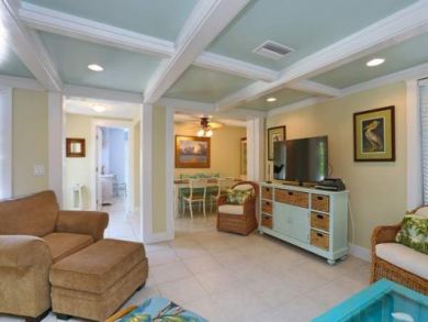 Anna Maria Island Vacation Home Sleeps 6 Walk to Beach